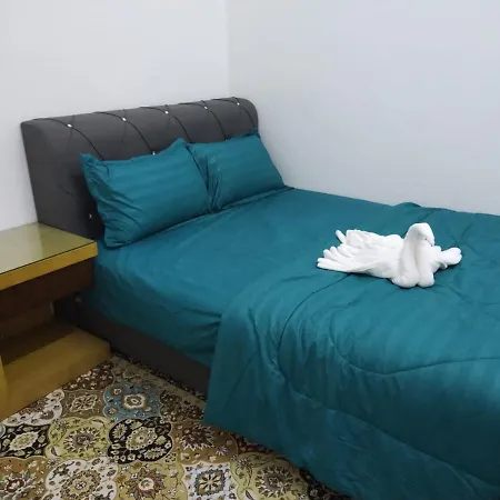 Homestay Embah Ros & Embah Lek Hutan Melintang Exterior photo