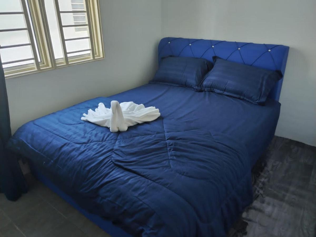 Holiday home Embah Ros & Embah Lek Hutan Melintang
