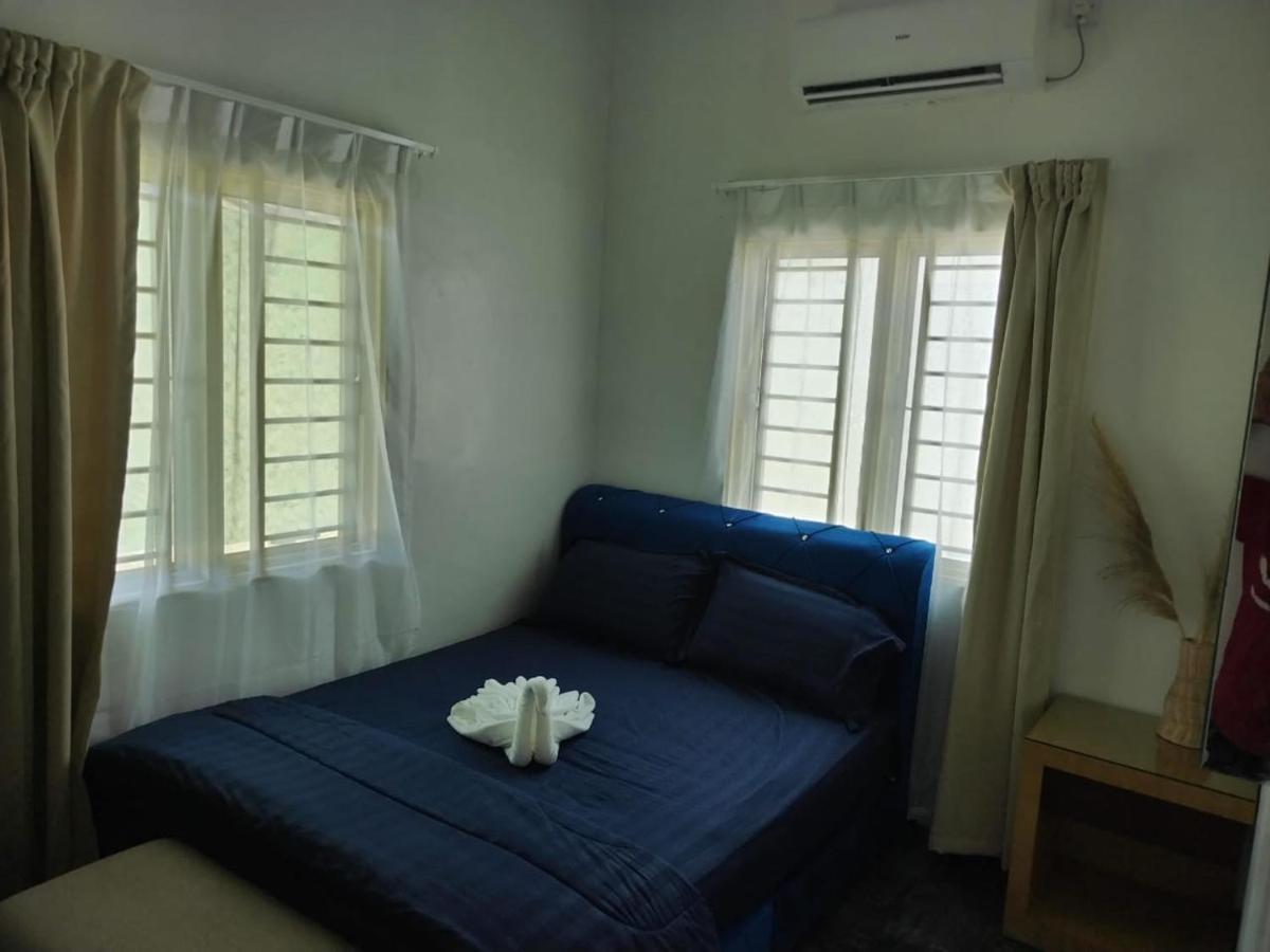 Embah Ros & Embah Lek Holiday home Hutan Melintang